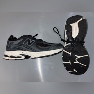 New Balance Black and White Athletic Shoes